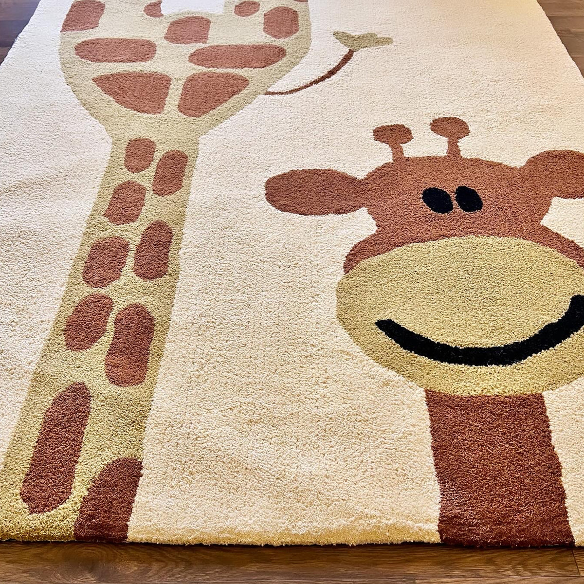 Too Tall Giraffe Kids Carpet
